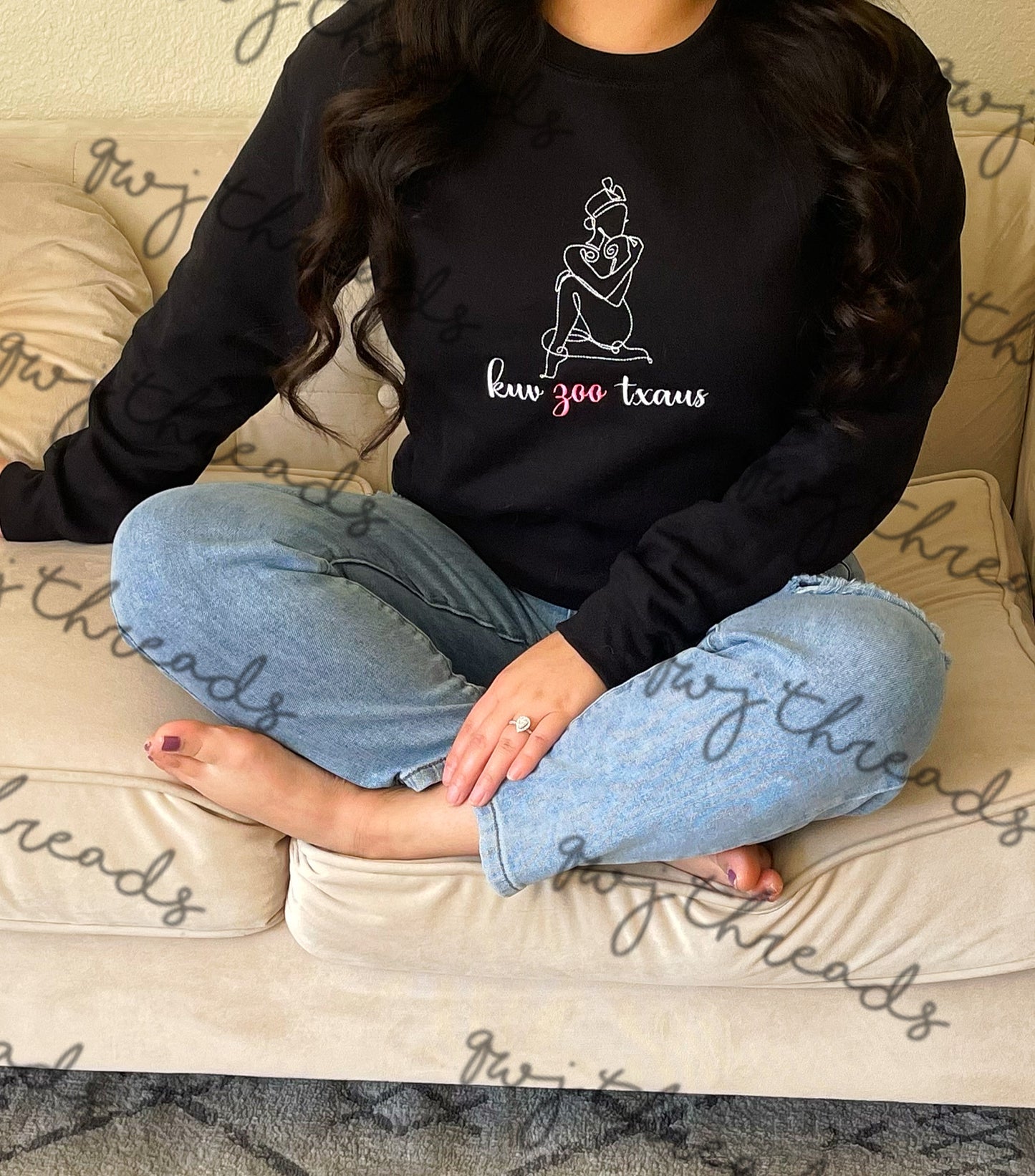 "Kuv Zoo Txaus" Line Art Crewneck (PRE-ORDER)