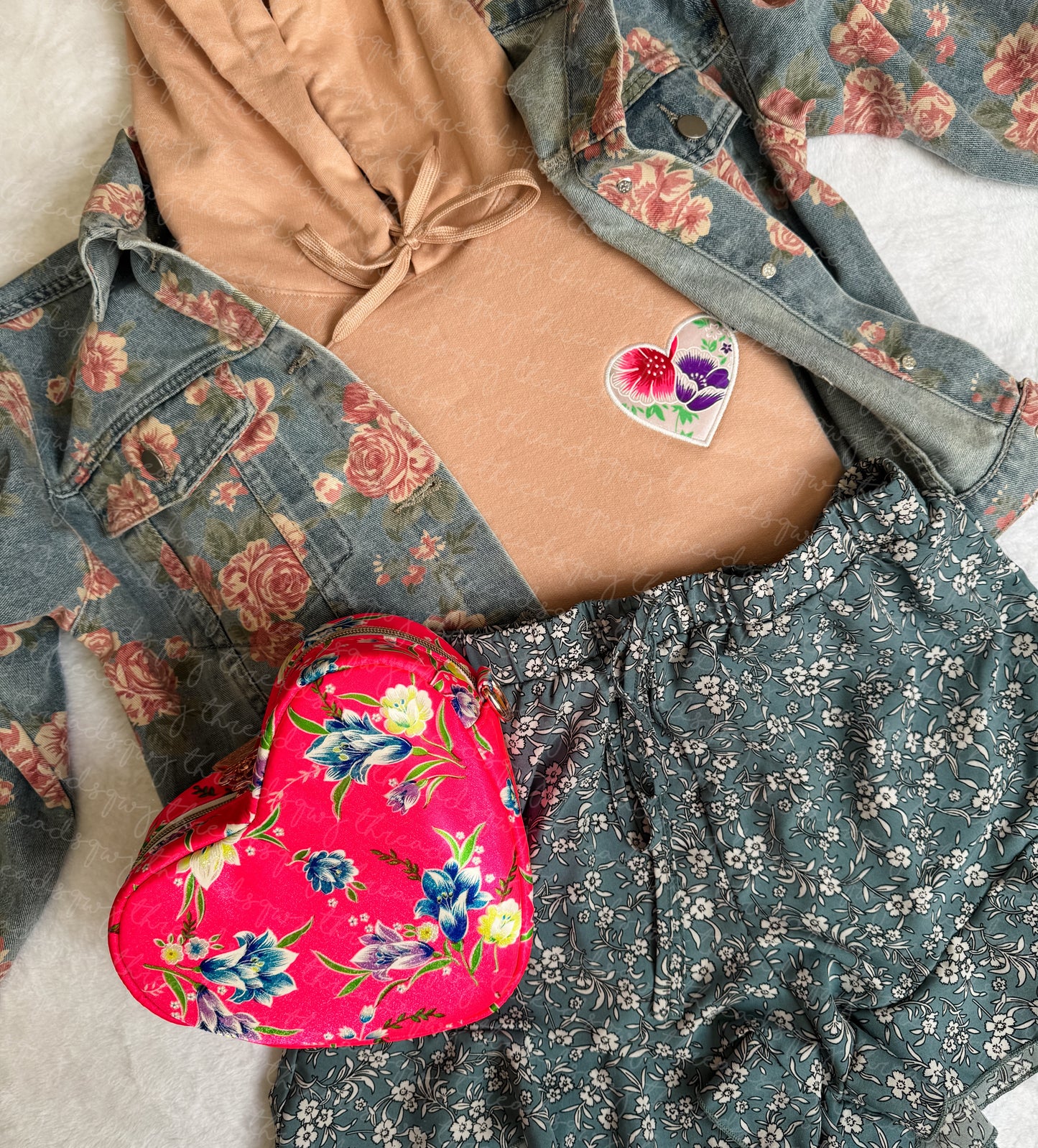 "Hlub Koj Tus Kheej" Retro Heart CUSTOMIZATION Hoodie (PRE-ORDER)