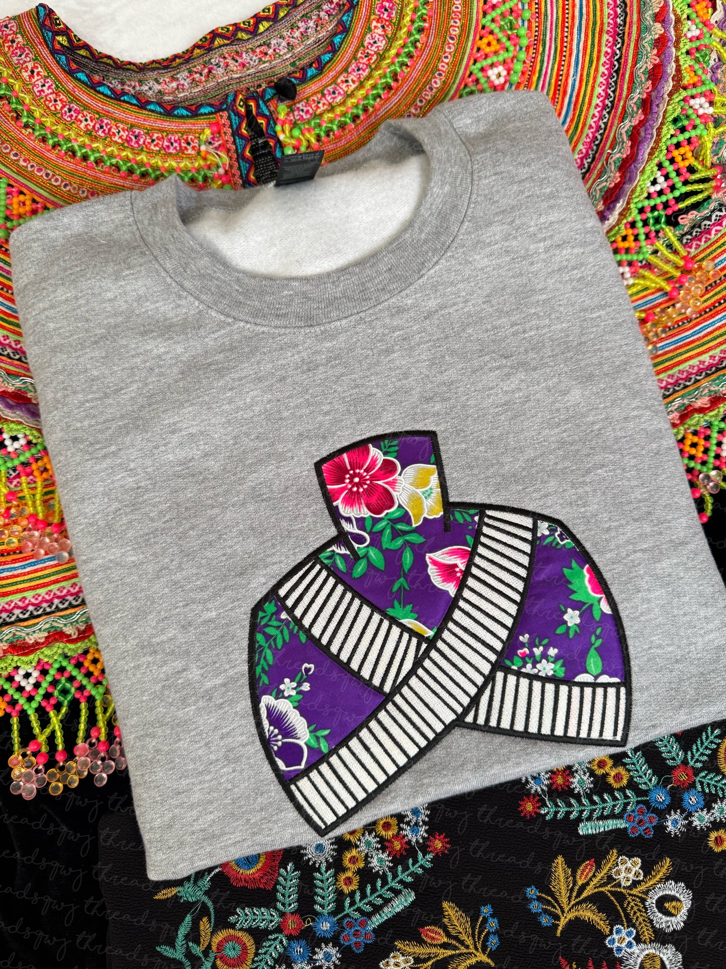 Phuam Txoom Suab Hmong Hat CUSTOMIZATION Crewneck (PRE-ORDER)
